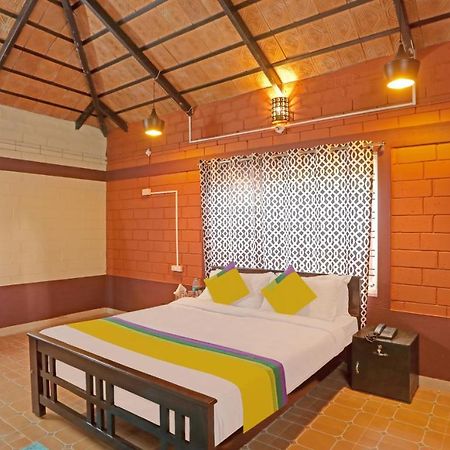 Hotel Allaranda Homestay Мадикери Экстерьер фото