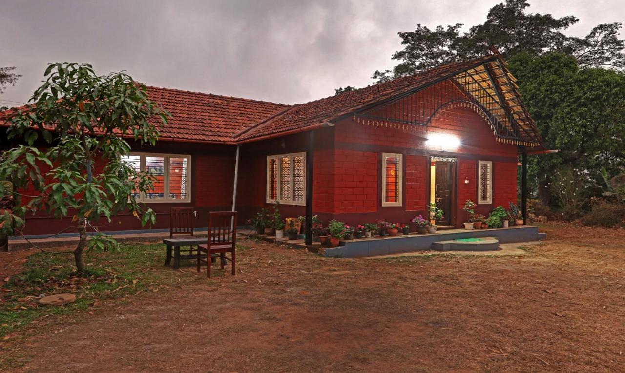 Hotel Allaranda Homestay Мадикери Экстерьер фото